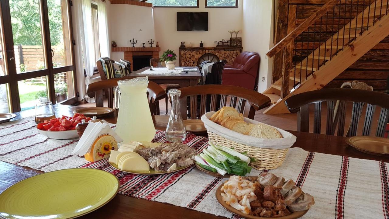 Sura Lu' Vasile. Bed & Breakfast Crivina  Dış mekan fotoğraf