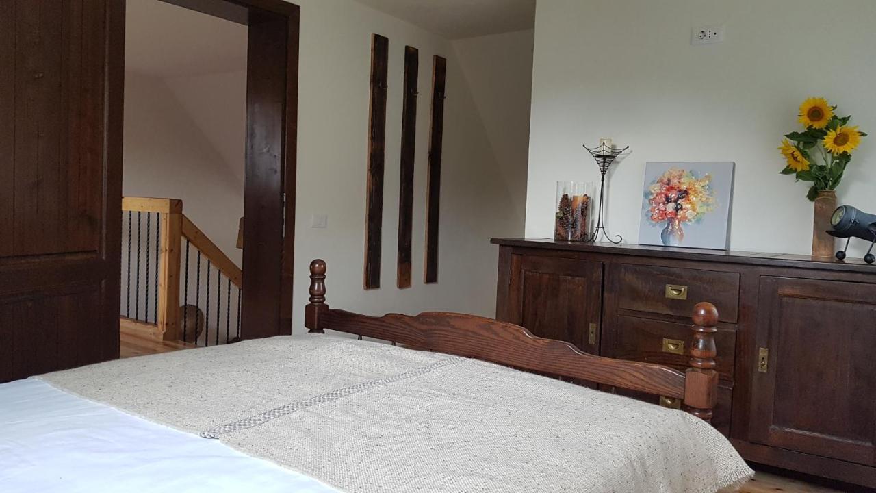 Sura Lu' Vasile. Bed & Breakfast Crivina  Dış mekan fotoğraf