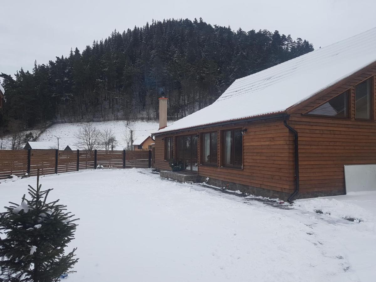 Sura Lu' Vasile. Bed & Breakfast Crivina  Dış mekan fotoğraf